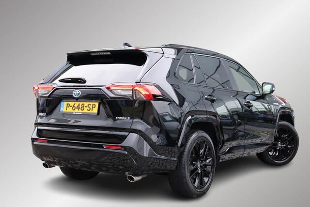 Toyota RAV4 2.5 Hybrid AWD Black Edition, Apple Carplay / Android Auto, JBL Audio, Parkeersensoren, Achteruitrijcamera, Camerabeeld in binnenspiegel