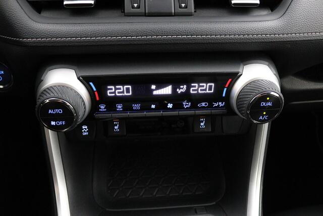 Toyota RAV4 2.5 Hybrid Style | lederen bekleding | Apple carplay - Android auto | Trekhaak |