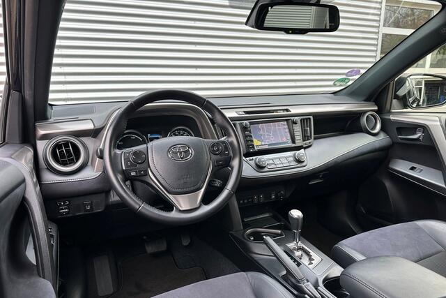 Toyota RAV4 2.5 Hybrid AWD Executive Business