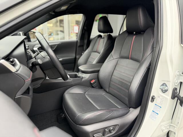 Toyota RAV4 2.5 Plug-in Hybrid AWD Bi-Tone Plus Trekhaak, JBL Audio, Head-up display, 360 graden camera , All-in Rijklaarprijs