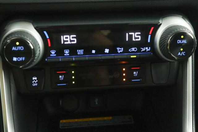 Toyota RAV4 2.5 Plug-in Hybrid AWD Bi-Tone Plus | Adaptive Cruise Control | 360 graden camera | Panoramadak | Lederen bekleding |