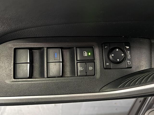 Toyota RAV4 2.5 Hybrid Business Plus + Trekhaak, netee auto met slechts 88000 km!