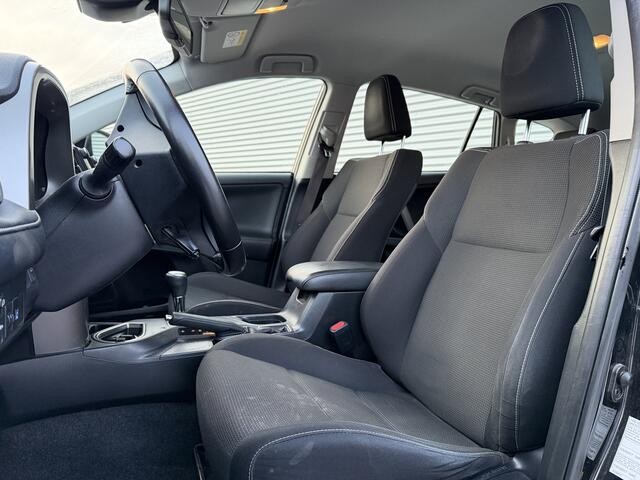 Toyota RAV4 2.5 Hybrid Dynamic | Nieuw Binnen | Navigatie | Climate Control | Trekhaak | Camera | APK 12-01-2027 |