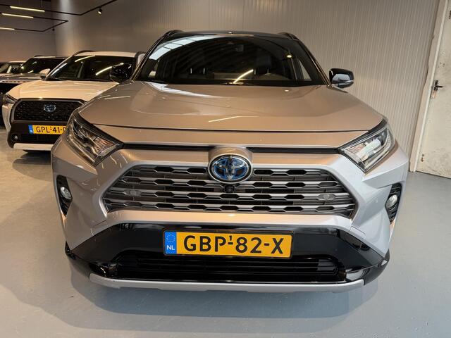 Toyota RAV4 2.5 Hybrid AWD Bi-Tone | FACE LIFT MODEL | JBL GELUID INSTALATIE | LED KOPLAMPEN | NAVIGATIE | KEYLESS ENTRY/GO | LEDER | 360 CAMERA | PARKEREN SENSOREN | PANORAMA DAK | STOELVERWARMING/ KOELING | ELEKTRISCHE STOELEN |