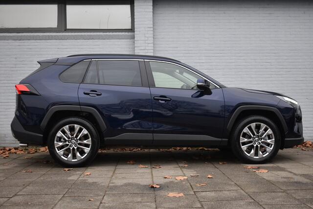 Toyota RAV4 2.5 Hybrid AWD Executive Limited Automaat 222pk | Panorama-dak | 360 Camera | Stuur en stoel verwarming | BSM |