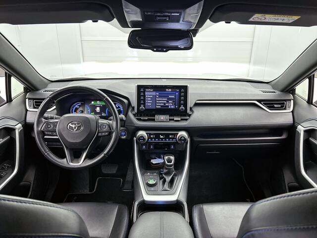 Toyota RAV4 2.5 Hybrid AWD Bi-Tone | Stoelverwarming | Lederenbekleding | Draadloos laden |