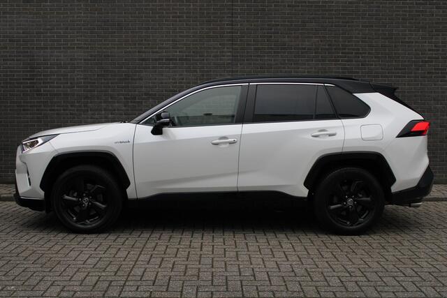 Toyota RAV4 2.5 Hybrid Bi-Tone JBL AUDIO, Automaat, Elektr. Achterklep, Stoelverw., Dodehoek detectie, Keyless Entry/Start, Navigatie, Achteruitrijcamera, Cruise/Climate Control