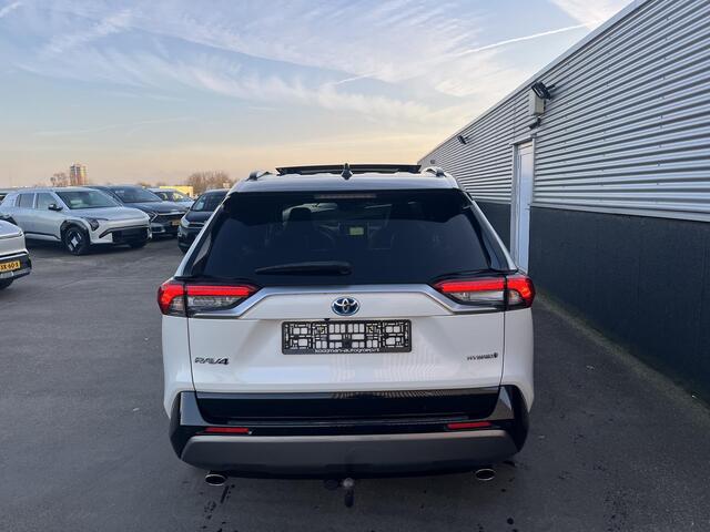 Toyota RAV4 2.5 Hybrid AWD Bi-Tone edition Trekhaak, Schuif/kanteldak, Dodehoekdetectie, Stoelverwarming, JBL, Navigatie