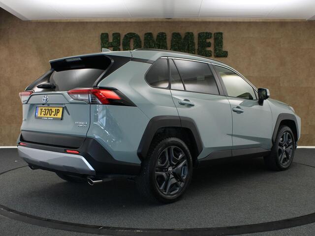 Toyota RAV4 2.5 Hybrid AWD ADVENTURE - ORIGINEEL NEDERLANDSE AUTO - NAVIGATIE - PANORAMADAK - DEELS LEDEREN BEKLEDING - ELEKTRISCH VERSTELBARE BESTUURDERSSTOEL - ELEKTRISCHE ACHTERKLEP - CAMERA - PARKEERSENSOREN VOOR/ ACHTER - JBL AUDIO - DODEHOEK DETECTIE