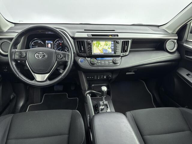 Toyota RAV4 2.5 Hybrid Dynamic Sport | Trekhaak | Voorstoelen Verwarmd | Stuurwiel Verwarmd |
