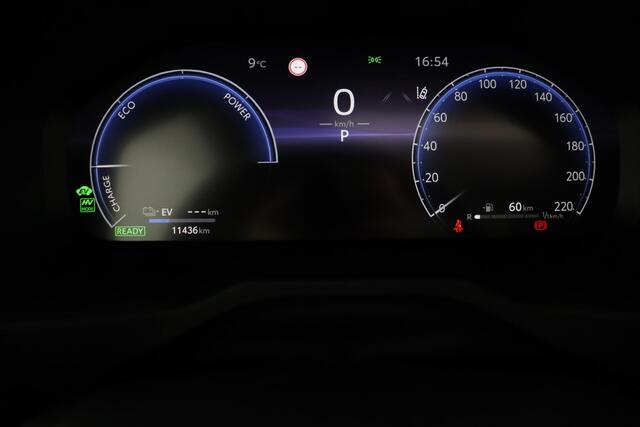 Toyota RAV4 2.5 Plug-in Hybrid AWD GR SPORT | Apple Carplay/Android Auto | Trekhaak | Panorama dak | Stoel/Stuurverwarming | 360Camera | Elektrische Voorstoelen |