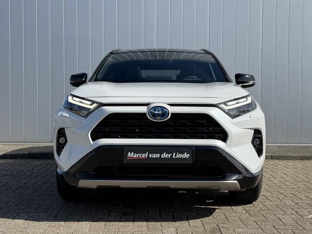 Toyota RAV4 2.5 Hybrid AWD Bi-Tone Panorama Trekhaak PDC Stoel Stuur Verwarmd