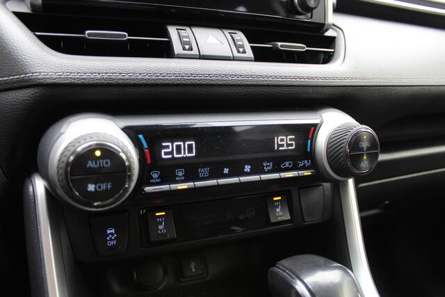 Toyota RAV4 2.5 Hybrid AWD Style Bi-Tone | Rijklaar | Parelmoer | Trekhaak | Apple/Android | Stoel-/stuurverw. | LED | El. achterklep | Dealer onderhouden | All season