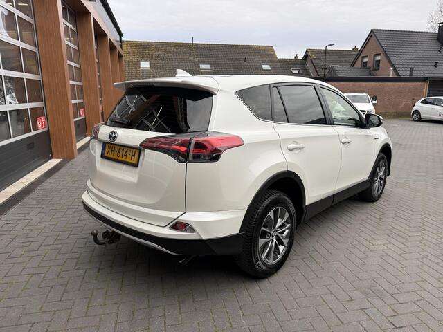 Toyota RAV4 2.5 Hybrid AWD 4x4 Dynamic | 1650kg Trekgewicht geremd | Automaat | Trekhaak | Camera | NL-Auto |
