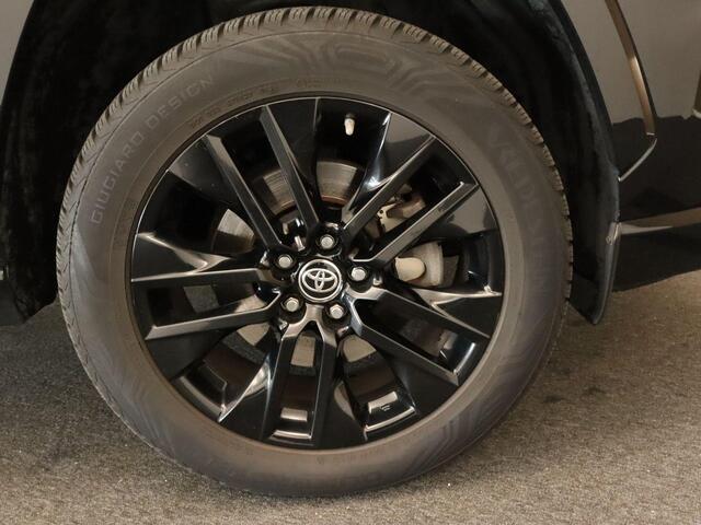 Toyota RAV4 2.5 Hybrid AWD Black Edition - ELEKTRISCHE ACHTERKLEP - KEYLESS ENTRY/START - VOORRUITVERWARMING - STOEL/STUURVERWARMING - APPLE CARPLAY/ANDROID AUTO - CLIMATE CONTROL - ADAPTIEVE CRUISE CONTROL - AFNEEMBARE TREKHAAK (1650KG GEREMD) - 4 WIELAANDRIJVING