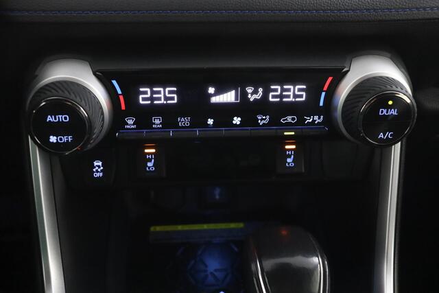 Toyota RAV4 2.5 Hybrid Bi-Tone | Apple Carplay/Android auto | 360Camera | JBL Audio | Stoelverwarming | Trekhaak |