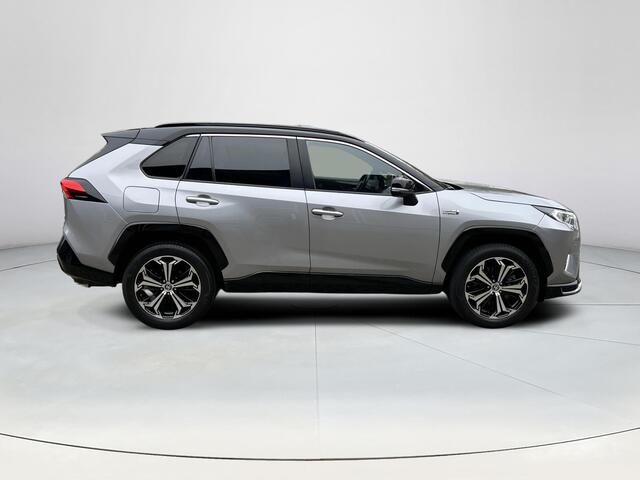 Toyota RAV4 2.5 Plug-in Hybrid AWD Bi-Tone Plus | Gekoelde stoelen | Apple CarPlay | Blindspot | Rijklaarprijs incl. garantie |