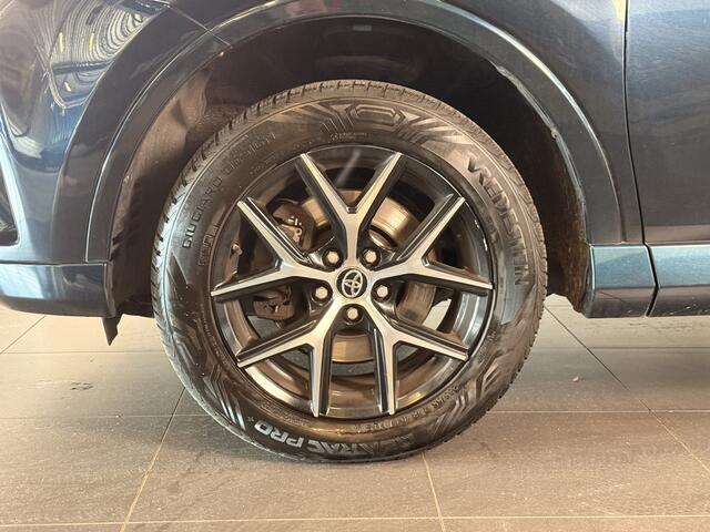 Toyota RAV4 2.5 Hybrid AWD Style