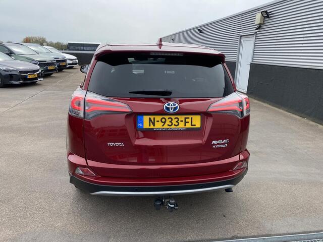Toyota RAV4 2.5 Hybrid AWD Dynamic Trekhaak, Team D, navigatie, stuur- & stoelverwarming, automaat, keyless, cruise control adaptief, parkeersensoren v&a