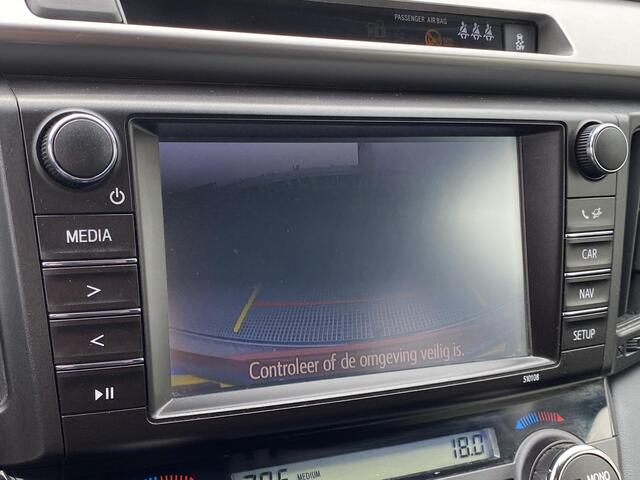 Toyota RAV4 2.5 Hybrid AWD Dynamic Trekhaak, Team D, navigatie, stuur- & stoelverwarming, automaat, keyless, cruise control adaptief, parkeersensoren v&a