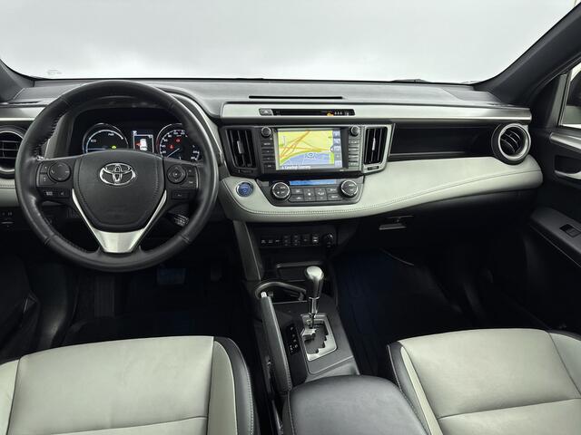 Toyota RAV4 2.5 Hybrid AWD Executive | Glazen Schuifdak | 360° Camera |