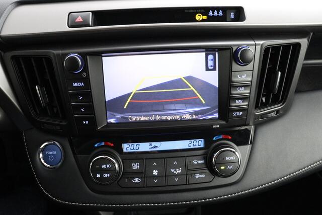 Toyota RAV4 2.5 Hybrid AWD Style | elektrisch bedienbare achterklep | Stoel verwarming | parkeersensor voor en achter |