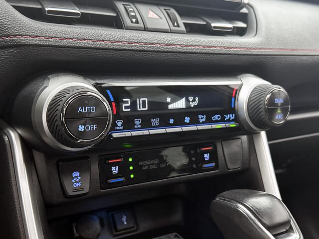 Toyota RAV4 2.5 Plug-in Hybrid AWD Bi-Tone Plus | Elektrisch glazen panorama dak | Dealeronderhouden | Onderweg-naar-dealer