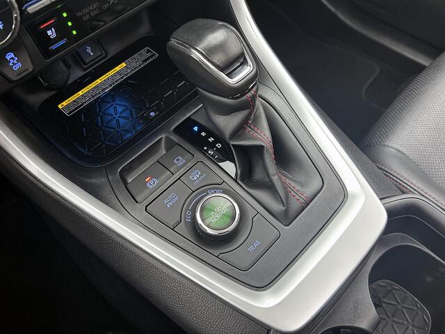 Toyota RAV4 2.5 Plug-in Hybrid AWD Bi-Tone Plus | Elektrisch glazen panorama dak | Dealeronderhouden | Onderweg-naar-dealer