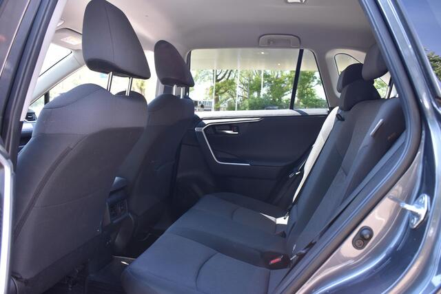 Toyota RAV4 2.5 Hybrid Dynamic BSM | Navigatie | Camera | 100% Toyota Onderhouden | 12 mnd BOVAG garantie | Whatsapp 06-53188999