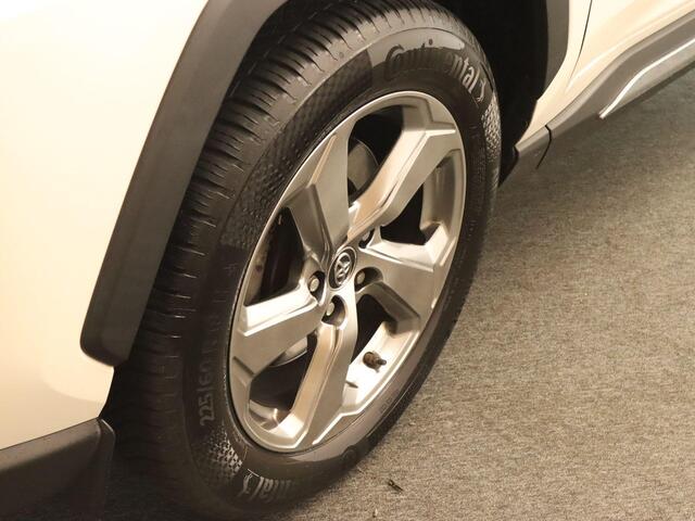 Toyota RAV4 2.0 VVT-iE First Edition - ORIGINEEL NEDERLANDSE AUTO - VASTE TREKHAAK - TREKGEWICHT 1500 KG -NAVIGATIE - ELEKTRISCHE ACHTERKLEP - PARKEERSENSOREN VOOR/ ACHTER - DODEHOEK DETECTIE - CONTINENTAL 4 SEIZOENENBANDEN - PARELMOER LAK - KEYLESS ENTRY/ START - 18