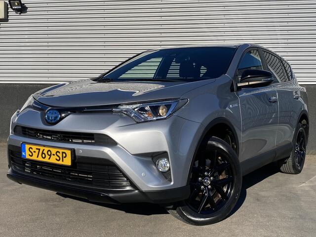 Toyota RAV4 2.5 Hybrid Black Edition Parkeersensoren v&a, achteruitrij camera, elektr. achterklep, keyless, adaptieve cruise control, automaat!