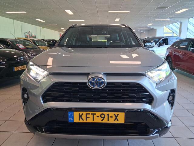 Toyota RAV4 2.5 Hybrid AWD Style | Bi-Tone | Verwarmd stuurwiel