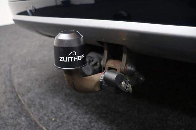 Toyota RAV4 2.0 VVT-i AWD Executive | Elek. Glazen Schuifdak | Afneembare Trekhaak | 360° Camera | Cruise-control | Clima | Navigatie | Stoelverwarming | Parkeersensoren V+A | Lederen Bekleding | Keyless | Dodehoekdetectie
