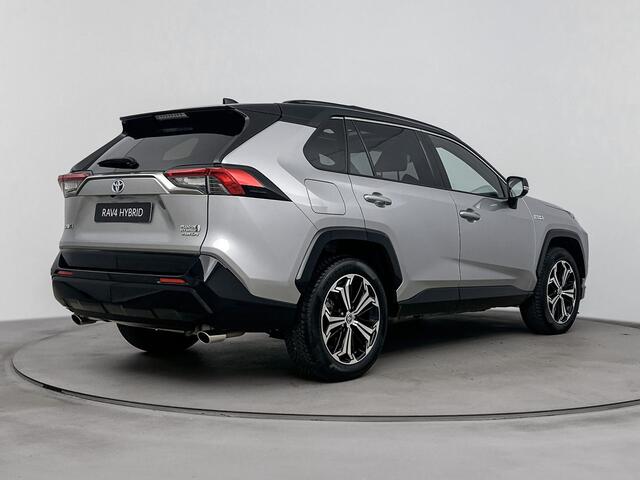 Toyota RAV4 2.5 Plug-in Hybrid AWD Bi-Tone Plus | Glazen panoramadak | JBL-Audio | Onderweg-naar-dealer