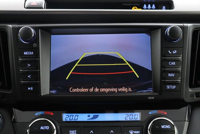 Toyota RAV4 2.5 Hybrid AWD Dynamic | Parkeersensoren, voor en achter | Navigatie | Trekhaak | elektrisch schuif kanteldak |