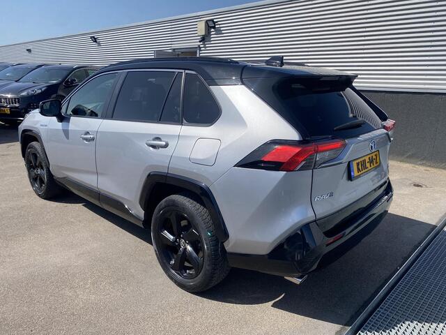 Toyota RAV4 2.5 Hybrid AWD Bi-Tone Navigatie, Apple CarPlay/Android Auto, PDC v&a, keyless, JBL audio, elektr. achterklep
