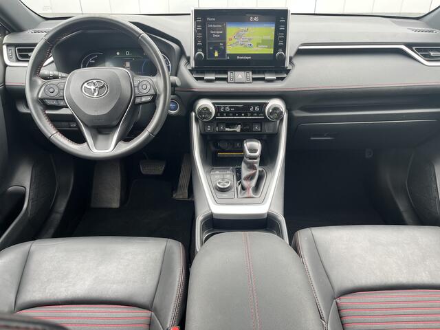 Toyota RAV4 2.5 Plug-in Hybrid AWD Style 1500 KG treklast Stoelverwarming Parkeer Dodehoek sensoren