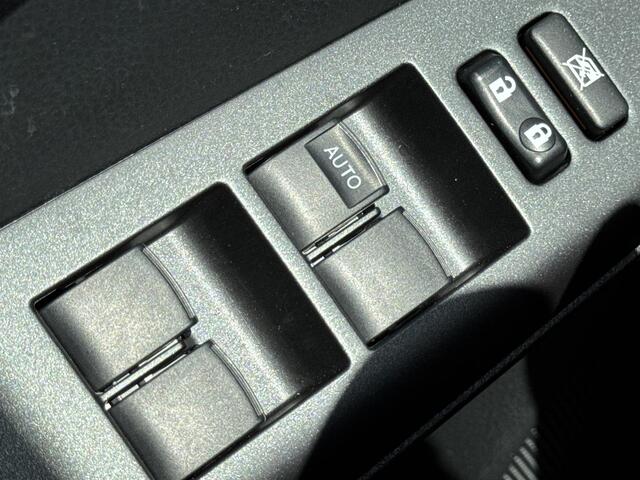 Toyota RAV4 2.5 Hybrid AWD Executive | Navigatie | Elektrisch schuif-/kanteldak | Lederen bekleding