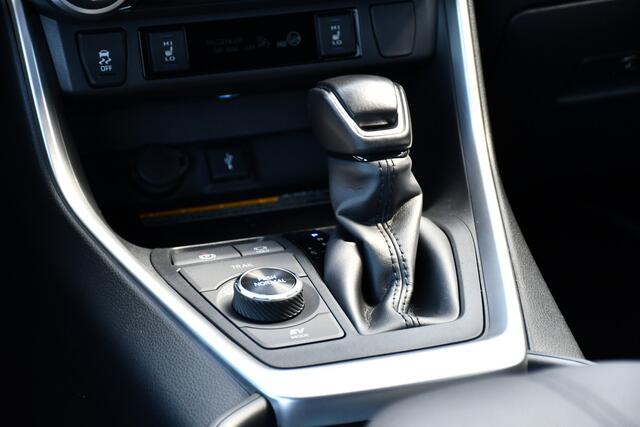 Toyota RAV4 2.5 Hybrid AWD Bi-Tone Limited Automaat 222pk | JBL | Innovation-pack | Dodehoekdetectie | Trekhaak geremd 1.650 kg |