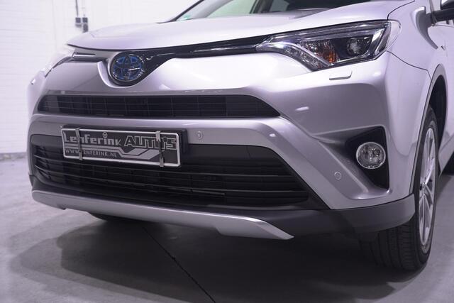 Toyota RAV4 AWD Dynamic Team-Duitsland navigatie camera 1650kg trekgewicht onderhouds historie electrische achterklep stoel/stuurverwarming private-glas half lederen bekleding