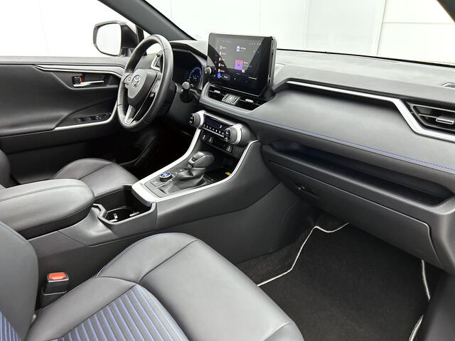 Toyota RAV4 2.5 Hybrid AWD Style Bi-Tone | Dealer onderhouden | Stoel+Stuurverwarming | Elektrische achterklep | Draadloze telefoonlader | 1650KG trekgewicht mogelijk | Apple CarPlay/Android auto | Parkeersensoren voor+achter |