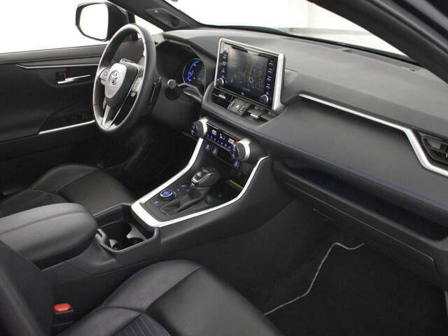 Toyota RAV4 2.5 Hybrid AWD Bi-Tone | Trekhaak | Elektr. a. klep | Blindspot