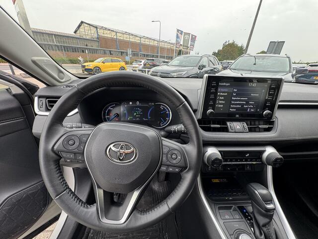 Toyota RAV4 2.5 Hybrid AWD Executive + Trekhaak en 1.650KG trekgewicht ,Slechts 26.535KM ,Stoel verwarming ,JBL Premium audio , Elektr. bedienbare achterklep ,Adaptive cruise control, Alarm