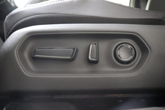 Toyota URBAN CRUISER Executive 61 kWh, JBL, BSM, 360 Camera, Leder, Apple Carplay / Android Auto, Pano!