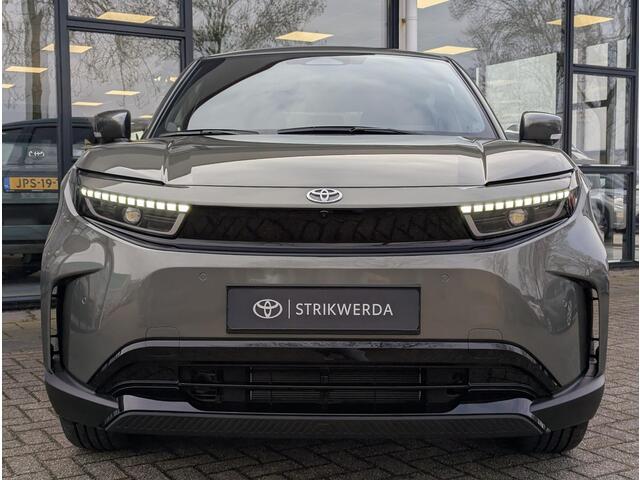 Toyota URBAN CRUISER Executive AWD 61 kWh | ¤1500,- extra inruilvoordeel! | JBL | Stoel- stuurverwarming | Elek. verst. stoel | Half-leer | 360 Camera