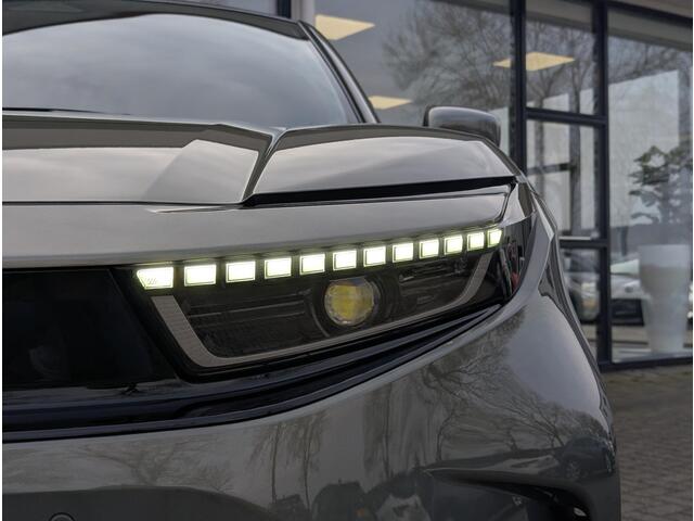 Toyota URBAN CRUISER Executive AWD 61 kWh | ¤1500,- extra inruilvoordeel! | JBL | Stoel- stuurverwarming | Elek. verst. stoel | Half-leer | 360 Camera