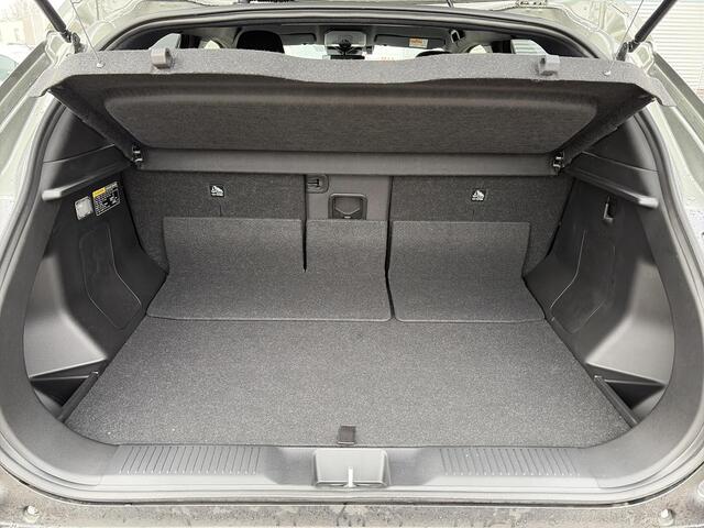 Toyota URBAN CRUISER Dynamic 61 kWh