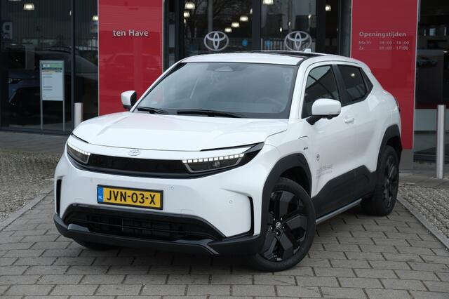 Toyota URBAN CRUISER 61,1 kwh Executive Automaat | Actieradius (WLTP): 395 km | JBL P