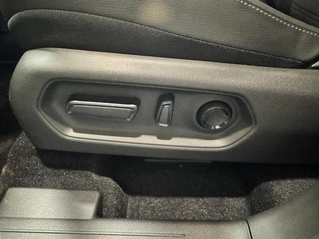 Toyota URBAN CRUISER Executive 61 kWh | Panoramodak | JBL Audio | Elektrische stoel |