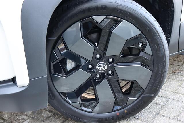 Toyota URBAN CRUISER Executive 61 kWh, Panorama dak, Blind Spot, JBL, 360 camera, Half leder, Snel leverbaar!